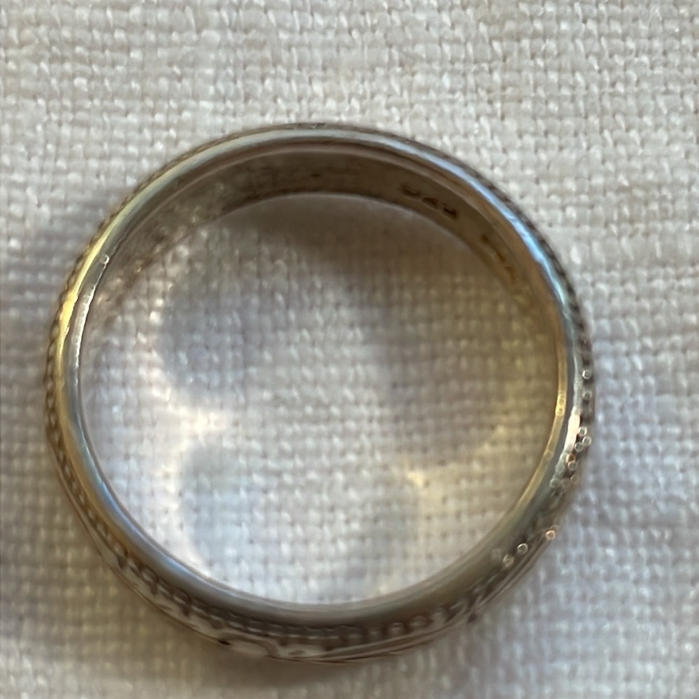 925 Silver Ring with Beautiful Detail - Picture 3 of 4